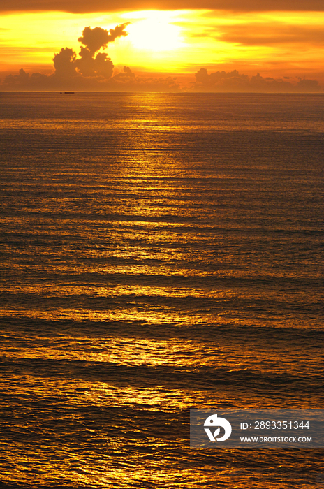 Asia, Malaysia, Penang Island, Batu Ferringhi beach at sunset