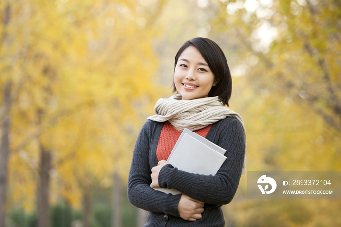 年轻的女大学生