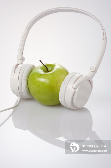 苹果和耳机