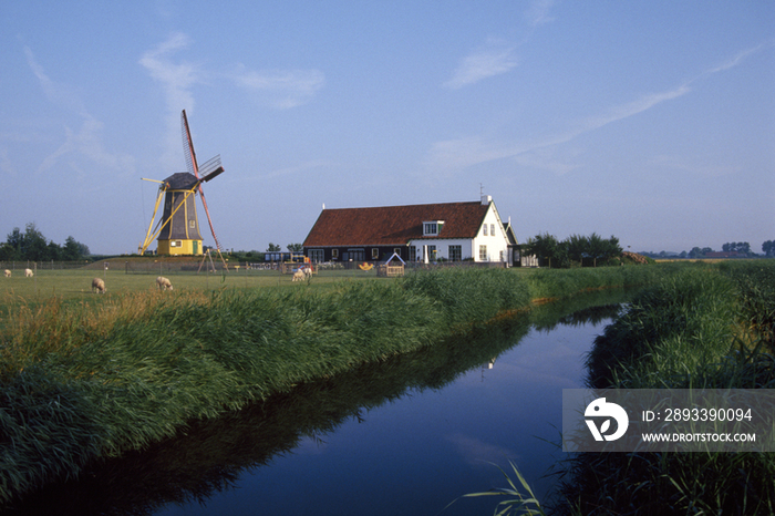 Holland, windmills