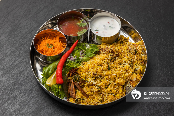 インド料理　ビリヤニ　Biryani is a typical Indian mixed rice
