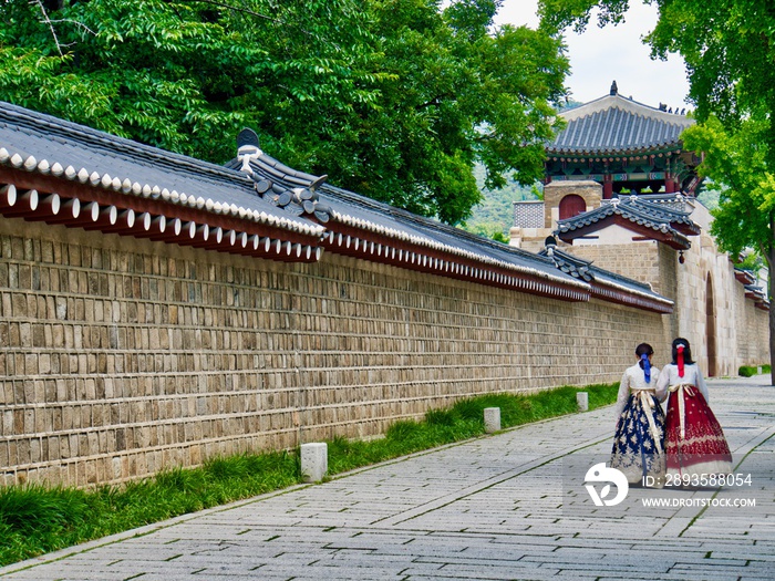 한국의 전통궁전 경복궁, 한복 입은 여자들의 뒷모습