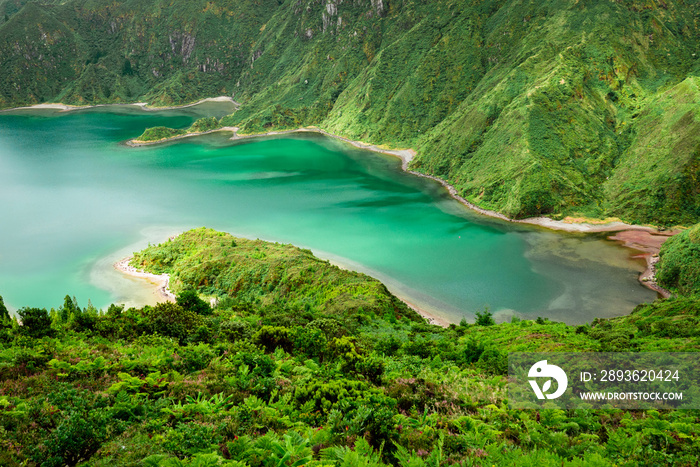 lagoa do fogo，阿佐雷斯，葡萄牙，全景，令人惊叹，美丽，蓝色，破火山口，云层，多云，火山口，祖母绿，e