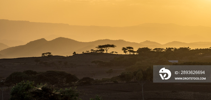 埃塞俄比亚拉利贝拉高地的日落