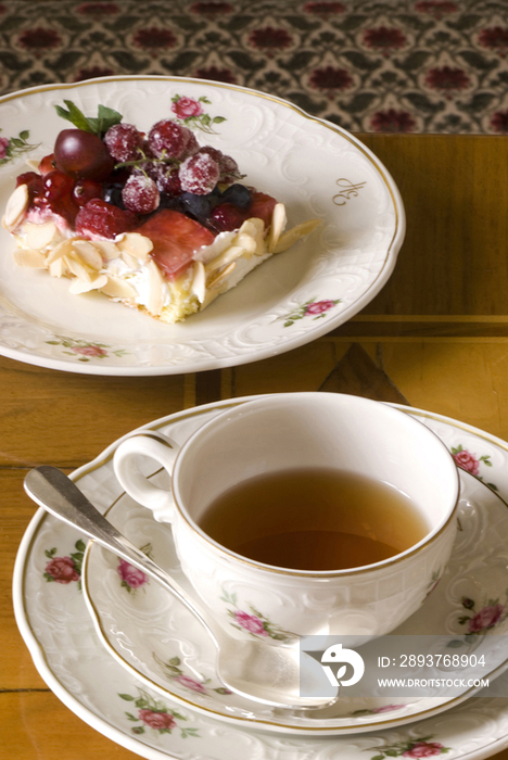 Fruit cake and tea