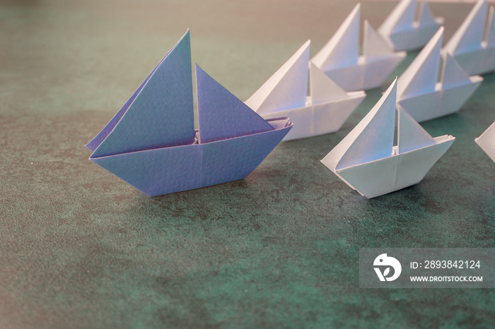 折纸帆船，成功领导力，战略规划发展，社交媒体影响力