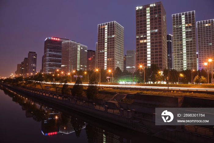 CBD道路夜景