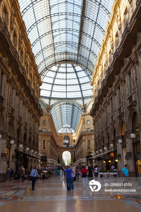 意大利米兰维多利亚二世拱廊(Galleria Vittorio Emanuele II)