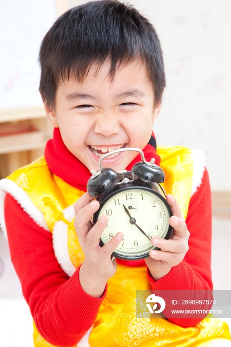 节日中的小男孩