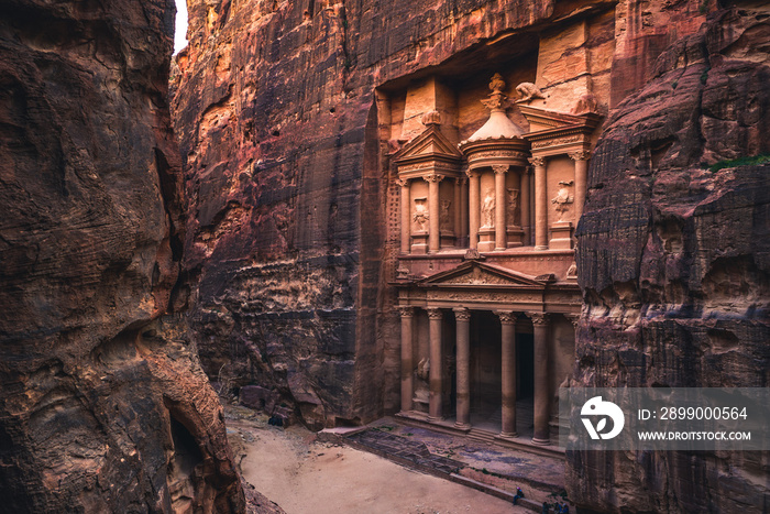 Al Khazneh (The Treasury) at Petra, jordan