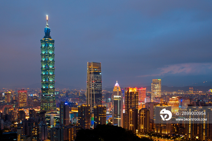 Taipei skyline with Taipei 101 tower at sunset