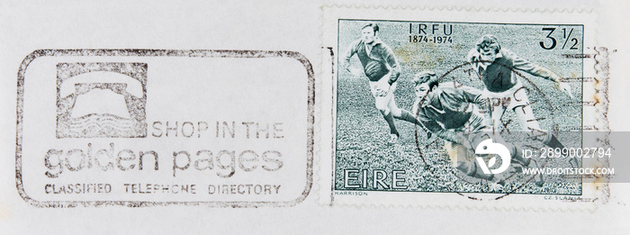 briefmarke stamp gestempelt used frankiert cancel vintage retro alt old rugby slogan irland ireland eire werbung shop golden pages sport dublin grün green