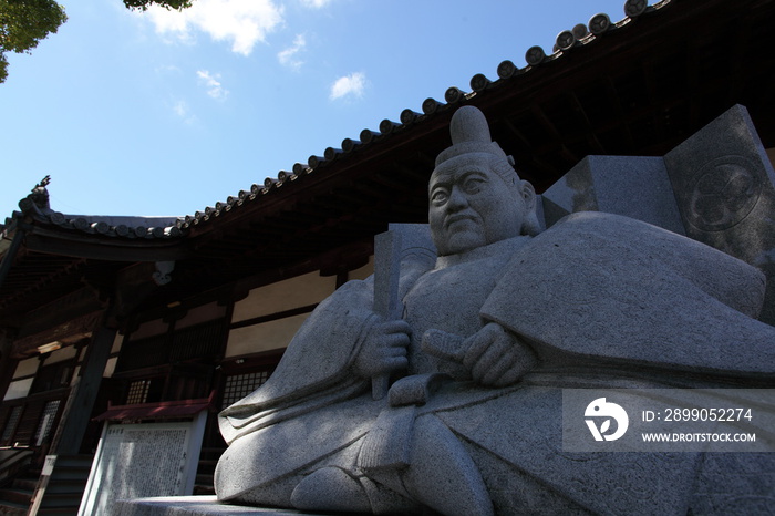 徳川家康像と大樹寺