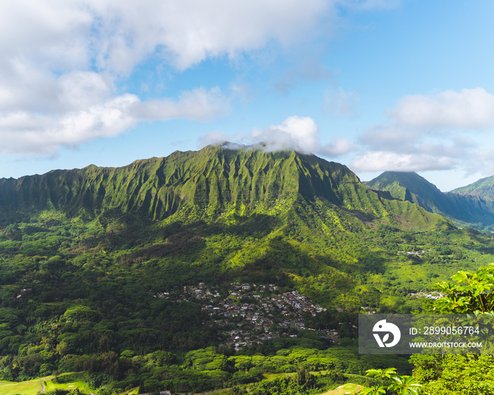 Koolau mountain range in Oahu Hawaii