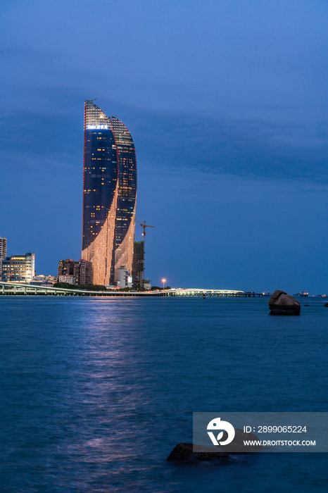 厦门世茂海峡大厦夜景