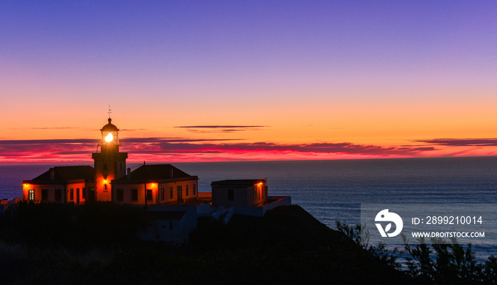 Sonnenuntergang am Cabo Mondego-Figueira da Foz, Portugal