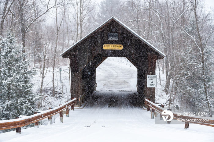 Emilys covered bridge, Stowe, Vermont, USA