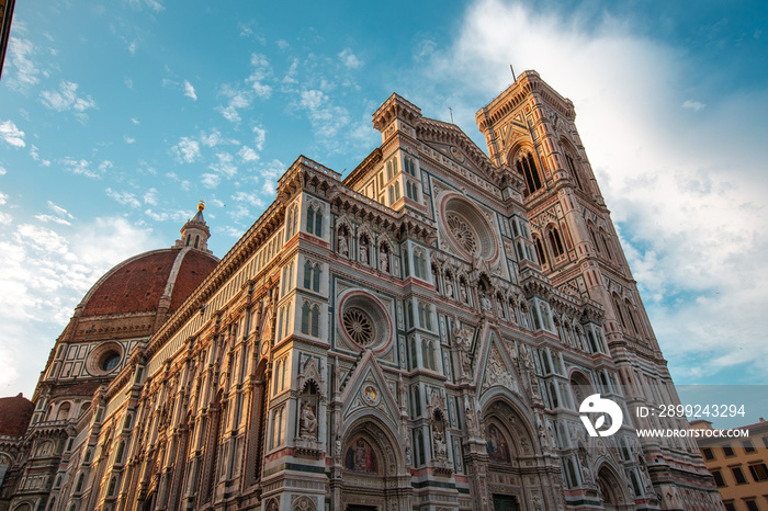 Sunrise view of cathedral of santa maria del fiore in florence italy