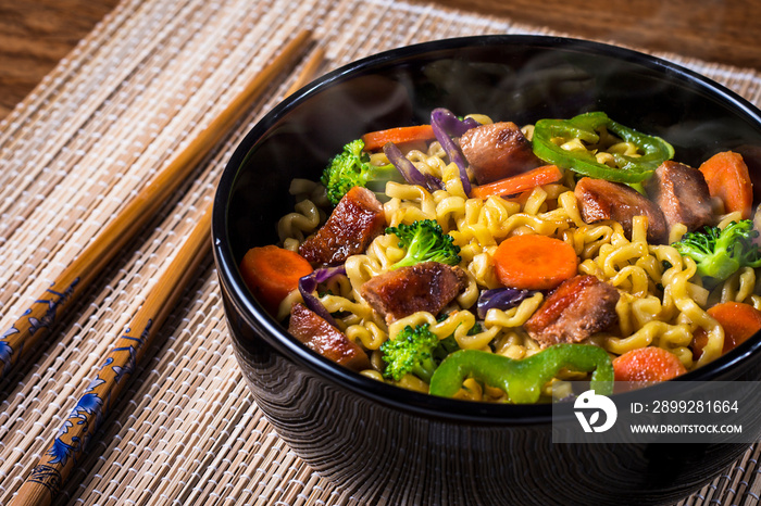 Lamen noodles with vegetables and meat