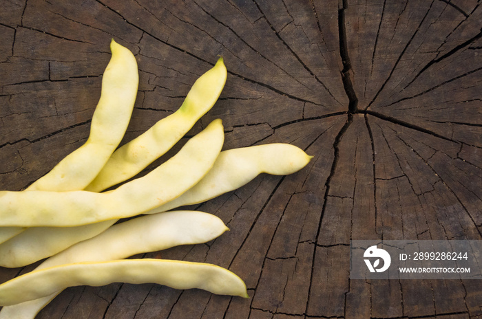 pods of white beans