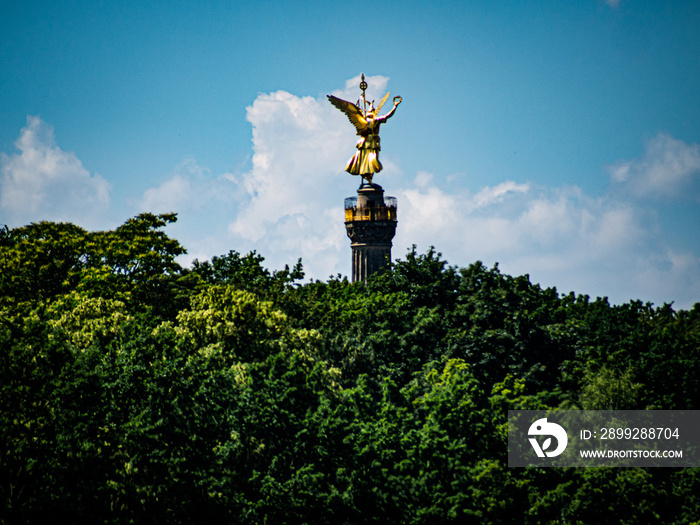 Beautiful view of the golden angel of the Berlin Victory Column