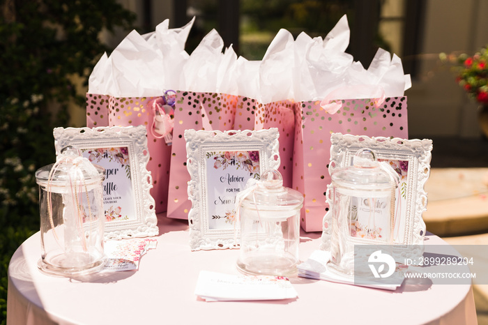 baby shower table with favors