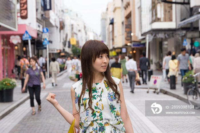 横浜　買い物　女の子