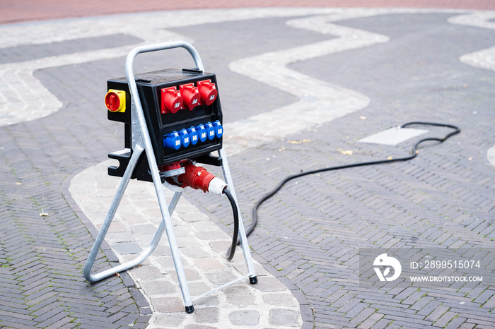 Strom Verteilerkasten auf einem Markt in Arnheim, Niederlande