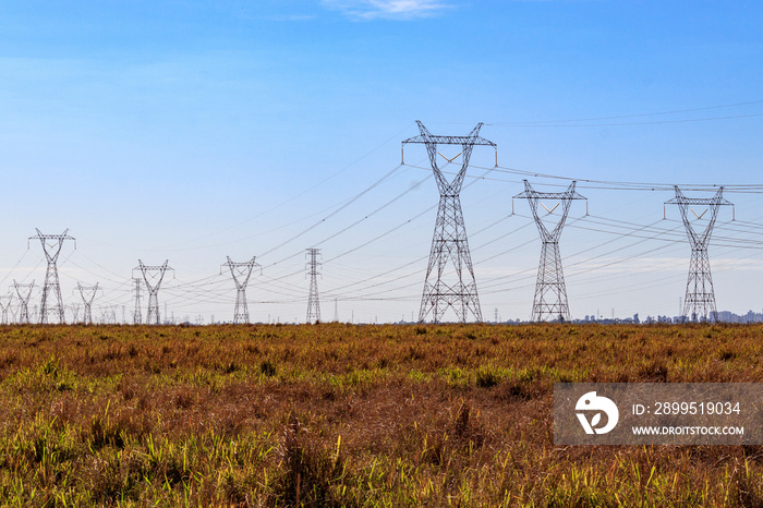 Power transmission towers - Torres de transmissão de energia - Campos dos Goytacazes - RJ