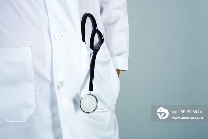 Doctor using stethoscope to checking the patient in the hospital ward : healthy strong medical concept