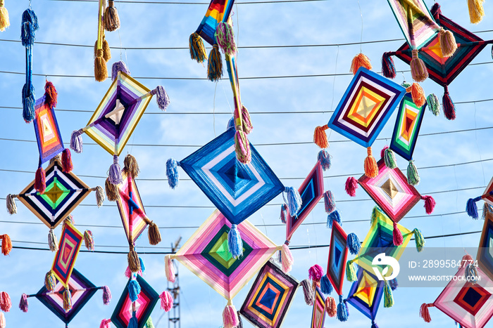 el ojo de dios, nayarit, arte mexicano, lluvia de ojos de dios, tejido huichol, huicholes, mandalas