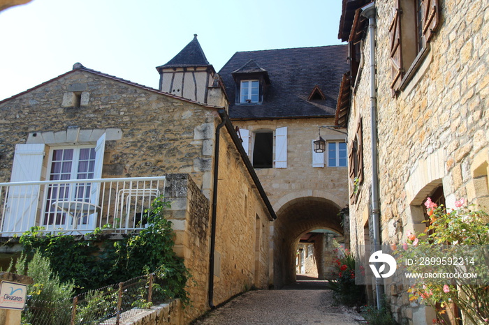 Castelnaud-la-Chapelle, Dordoña, Francia. Pueblo con castillo en Aquitania.