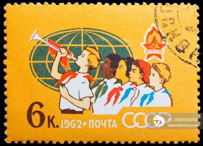 RUSSIA - CIRCA 1962: A stamp printed in the USSR, shows international Pioneers