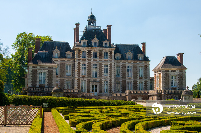 Schloss Balleroy Ostseite in der Normandie in Frankreich