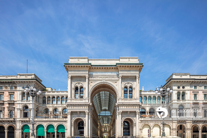 Milan, Galleria Vittorio Emanuele II entrance