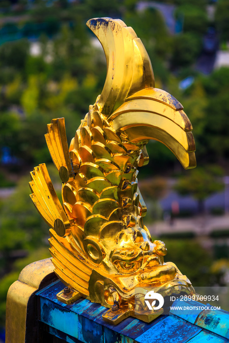 大阪城の金のシャチホコ