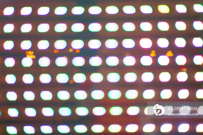 迪斯科派对。光栅景观。嗡嗡作响的合成器。抽象背景。散焦霓虹灯