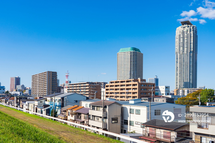 【埼玉県景観】荒川土手から望む川口市街地