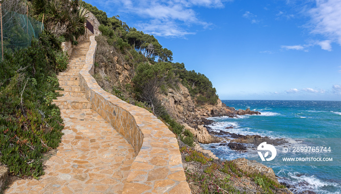 Cami de Ronda，加泰罗尼亚布拉瓦海岸沿岸的一条海岸小路