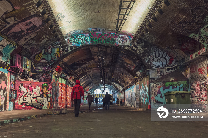 Graffiti nel tunnel di Londra