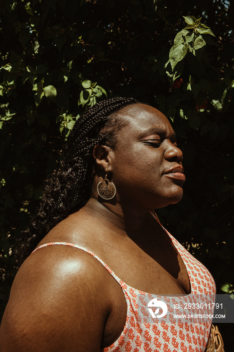 profile of a plus size African American woman