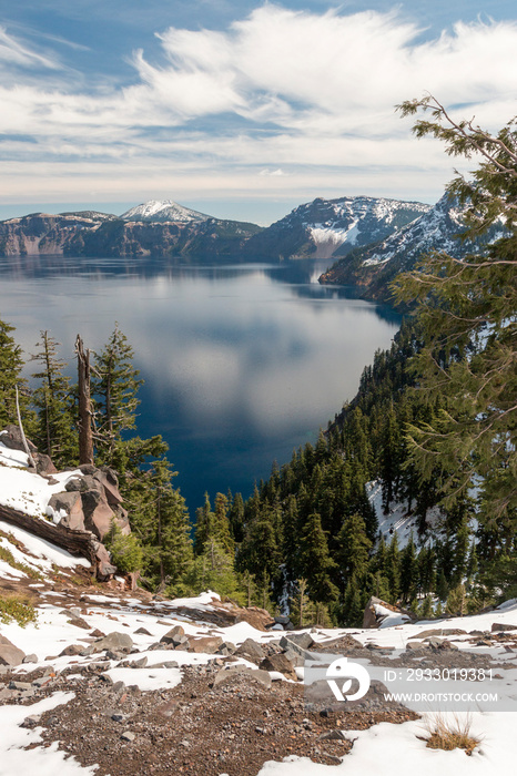 view from the Volcanic Legacy Scenic Byway, Crater Lake National Park, Oregon, USA