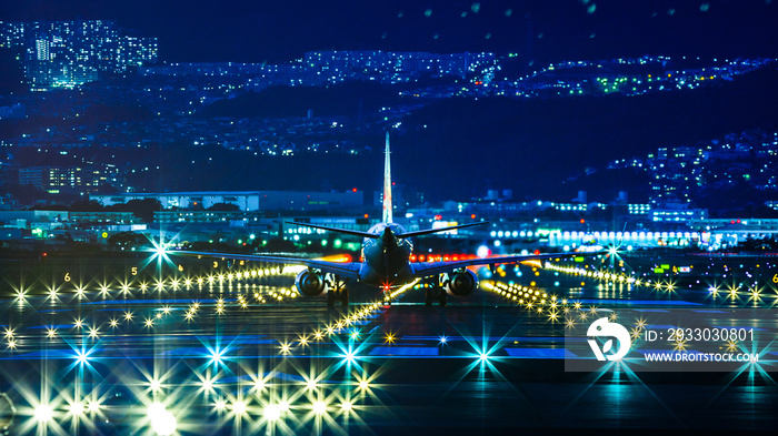 滑走路と飛行機,夜景