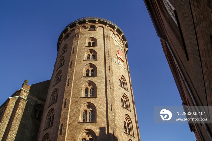 Rundetaarn o Rundetårn (inglés: Round Tower) es una torre del siglo XVII ubicada en el centro de Copenhague, Dinamarca. Fue construido como un observatorio astronómico.