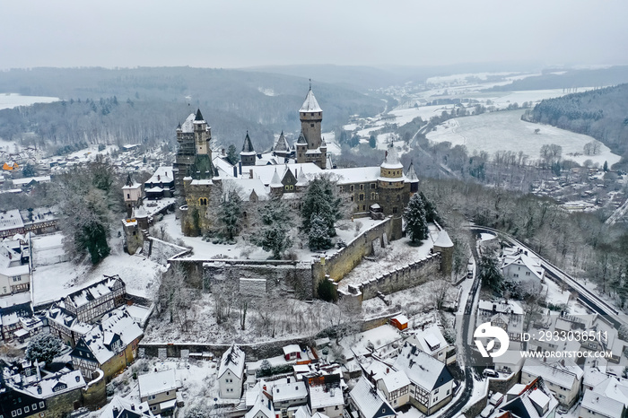 Braunfels Castle in Winter with snow, with Hubertus Tower, New Keep, Georgen Tower and Alter Stock, Braunfels, Hesse, Germany,