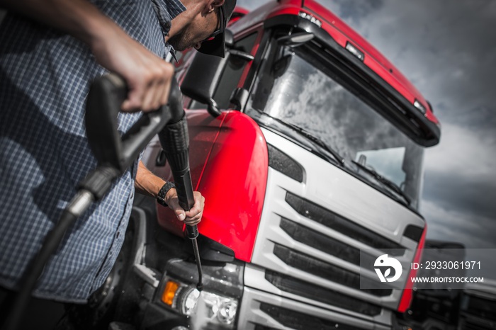 Detailer Truck Washing