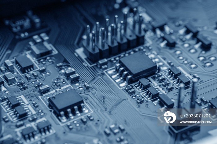 electronic circuit board with processor