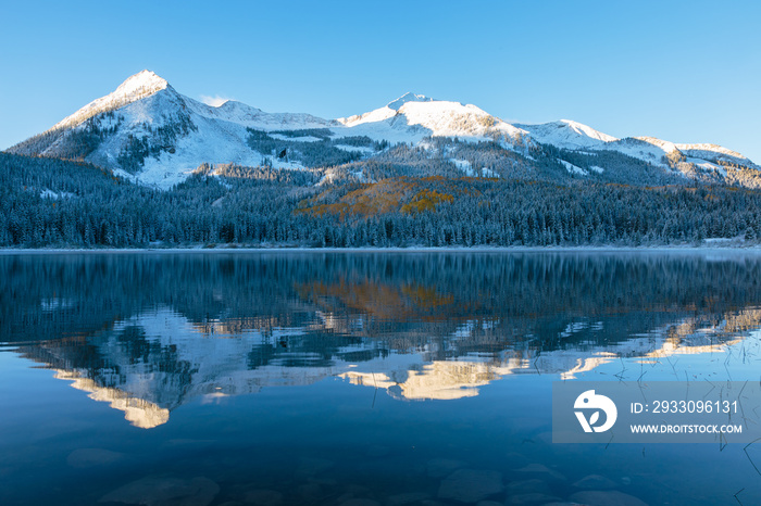 The Scenic Beauty of the Colorado Rocky Mountains - Autumn Scenery in Colorado