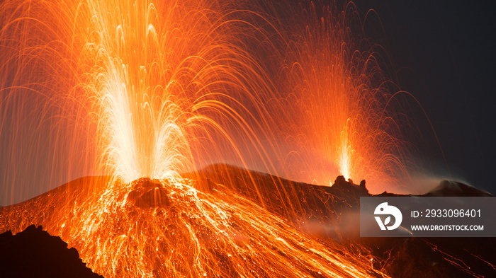 Heftige Vulkaneruptionen des Stromboli