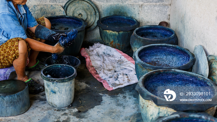 Natural Cloth Dyeing,Process dye fabric indigo color.